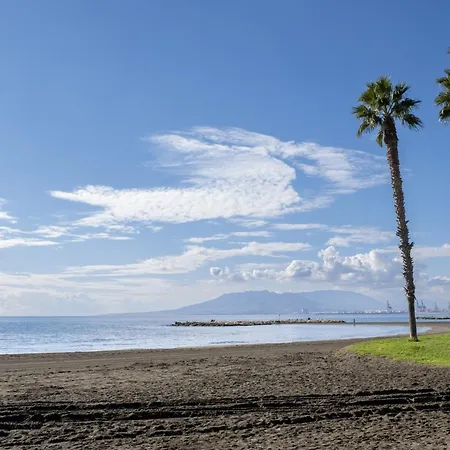 Astilla De Palo A La Orilla Del Mar Апартаменты Малага